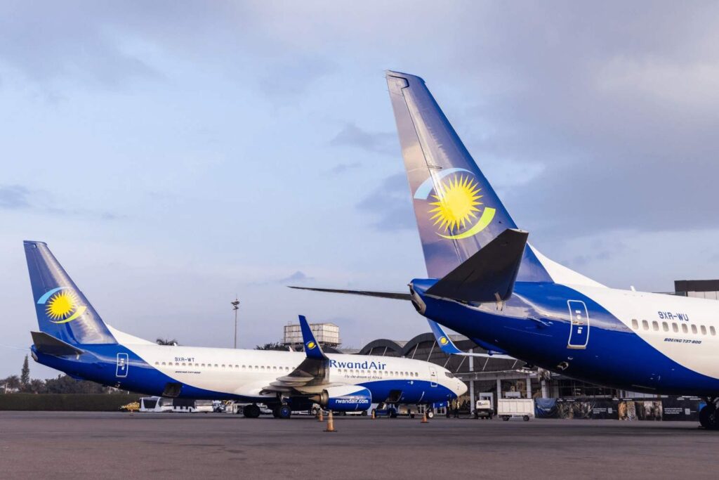 RwandAir Boeing 737-800